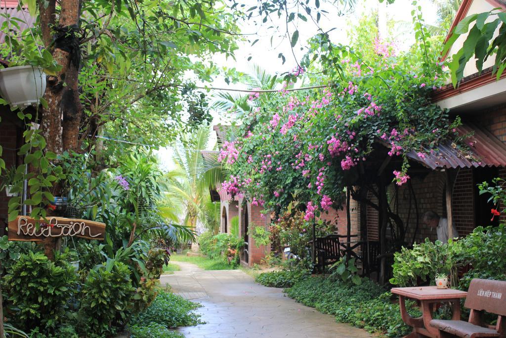 Lien Hiep Thanh Homestay & Beach Bar Фукуок Екстер'єр фото
