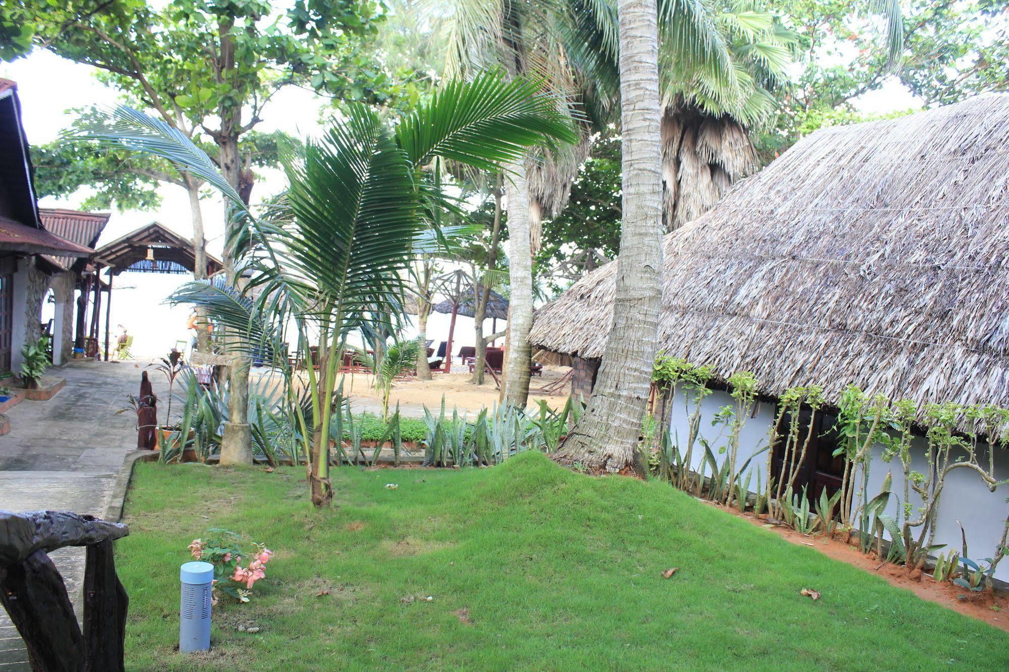Lien Hiep Thanh Homestay & Beach Bar Фукуок Екстер'єр фото