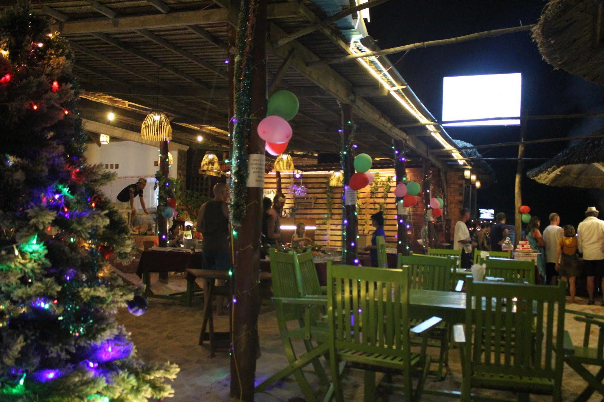 Lien Hiep Thanh Homestay & Beach Bar Фукуок Екстер'єр фото